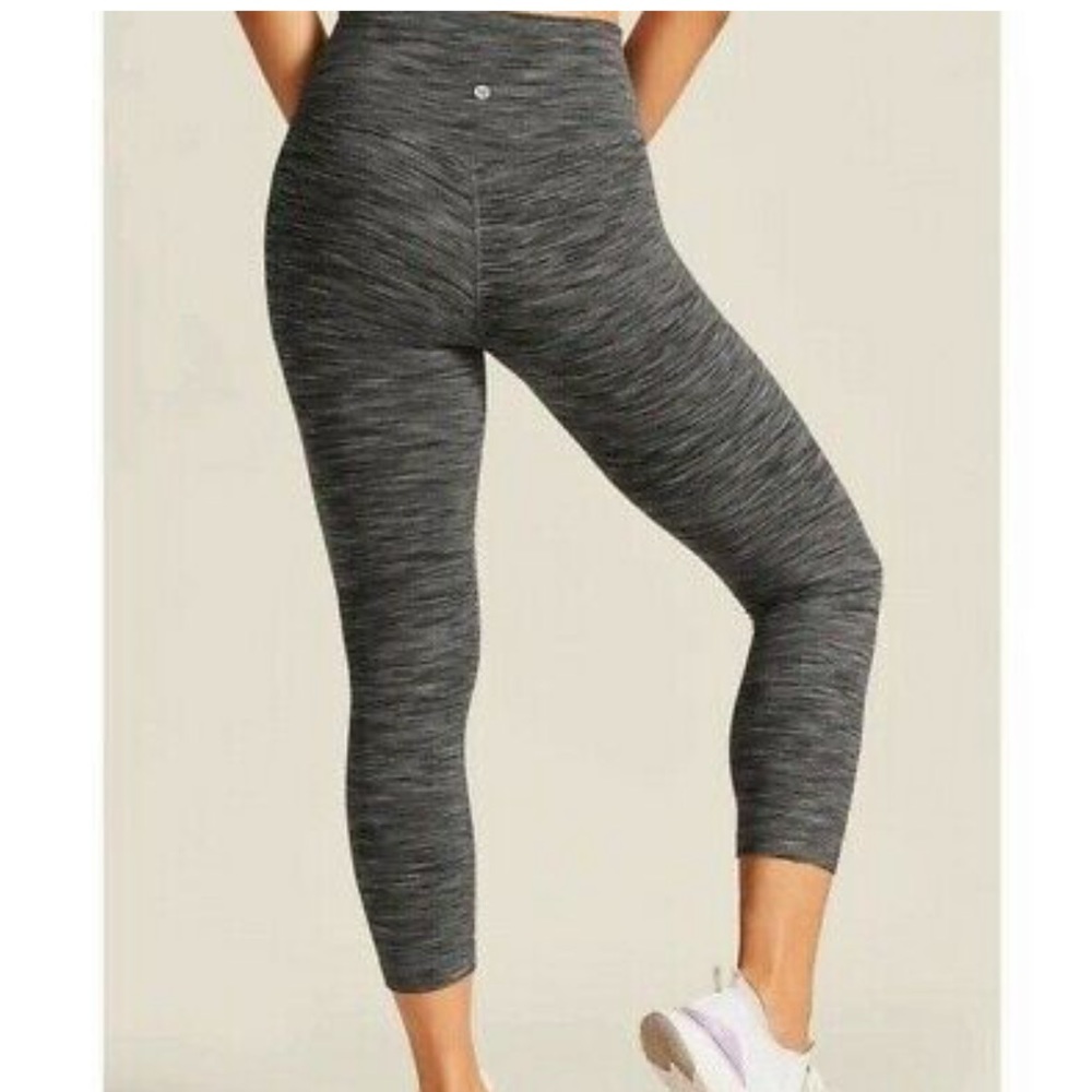 EUC Lululemon Peloton High Waisted Align Crop 23" Leggings